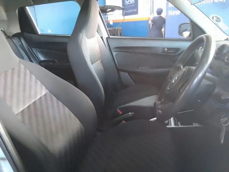 2023 Suzuki Swift/1.2 GA – Front Seats