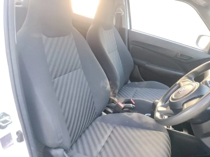 2023 Suzuki Swift/1.2 GA – Front Seats