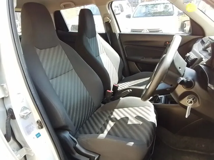 2023 Suzuki Swift/1.2 GA – Front Seats