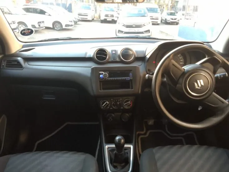 2023 Suzuki Swift/1.2 GA – Interior