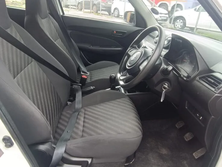 2023 Suzuki Swift/1.2 GA – Interior
