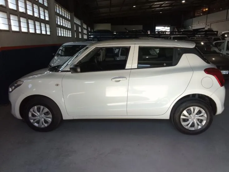 2023 Suzuki Swift/1.2 GA – Left Side Photo