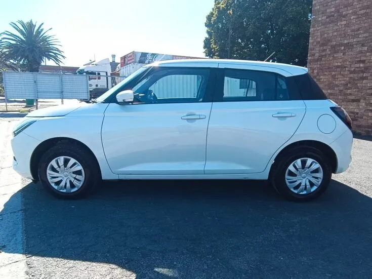 2023 Suzuki Swift/1.2 GA – Left Side Photo
