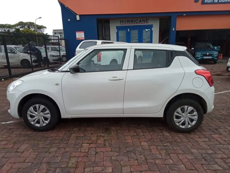 2023 Suzuki Swift/1.2 GA – Left Side Photo