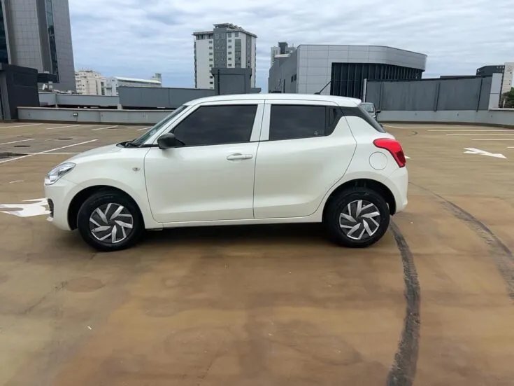 2023 Suzuki Swift/1.2 GA – Left Side Photo