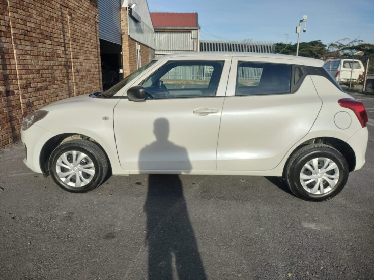 2023 SUZUKI SWIFT 1.2 GA MANUAL – Left Side Photo