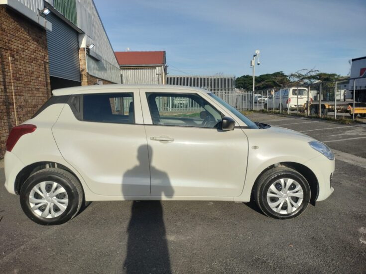 2023 SUZUKI SWIFT 1.2 GA MANUAL – Right Side Photo