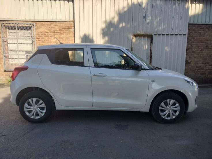 2023 Suzuki Swift/1.2 GA – Right Side Photo
