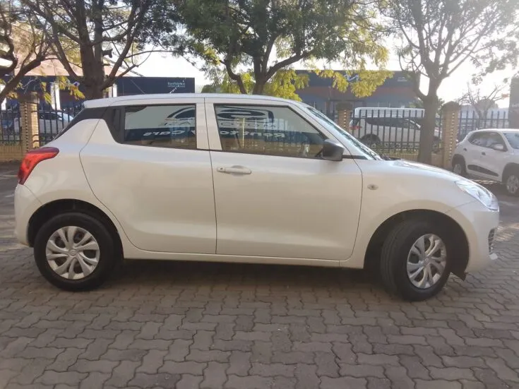 2023 Suzuki Swift/1.2 GA – Right Side Photo