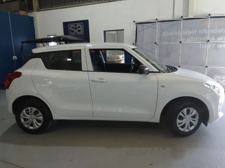 2023 Suzuki Swift/1.2 GA – Right Side Photo