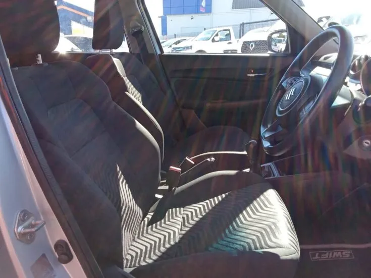 2023 Suzuki SWIFT/1.2 GL MT – Interior
