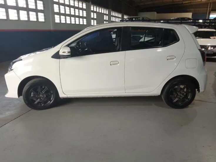 2023 TOYOTA AGYA 1.0 A/T – Left Side Photo