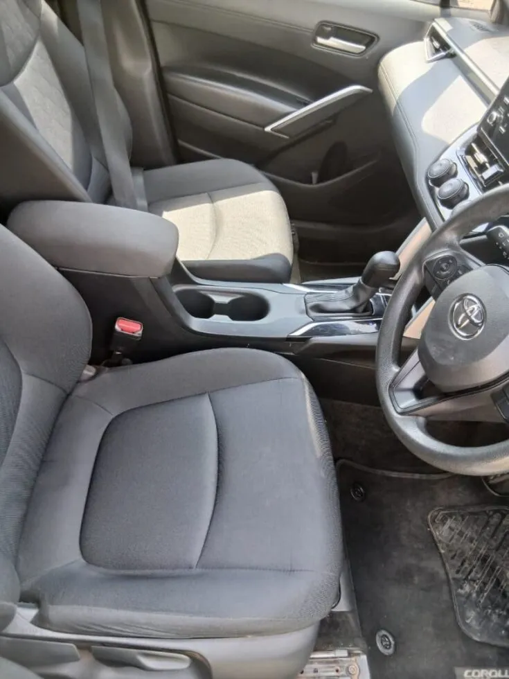 2023 Toyota Corolla Cross/1.8 Xi CVT – Front Seats