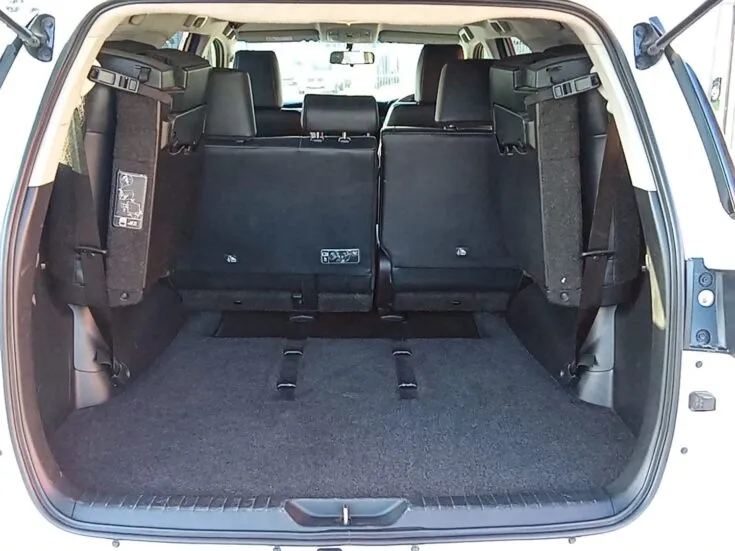 2023 Toyota Fortuner/2.4 GD-6 RB 6AT – Boot / Loadbin