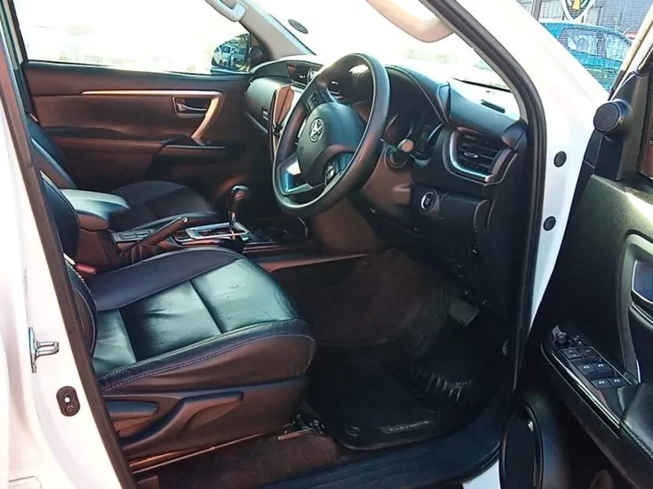 2023 Toyota Fortuner/2.4 GD-6 RB 6AT – Interior