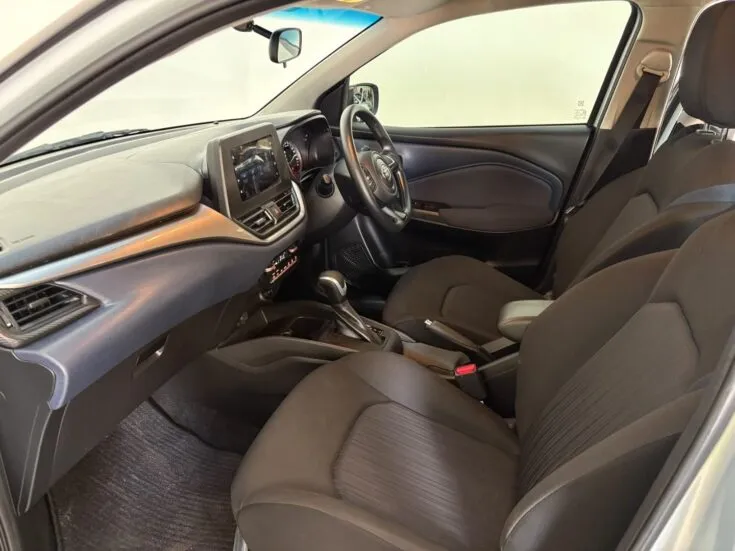 2023 Toyota Starlet/1.5 XS 4AT – Front Seats