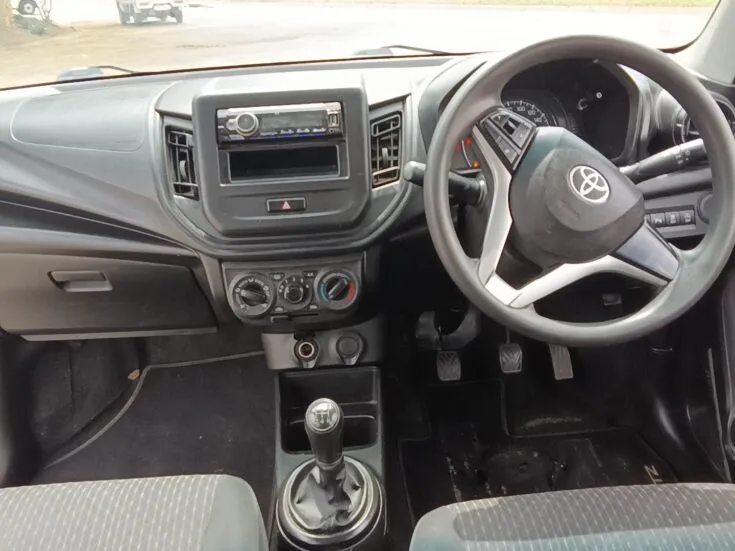 2023 Toyota Vitz/1.0 5MT – Dashboard