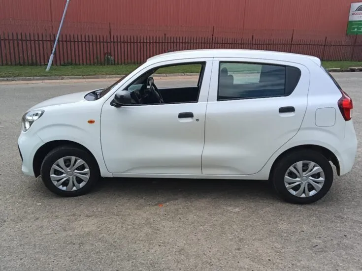 2023 Toyota Vitz/1.0 5MT – Left Side Photo