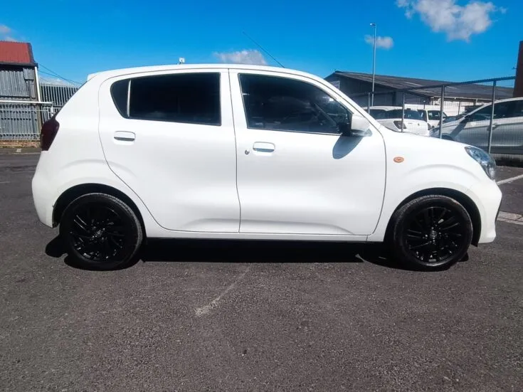 2023 Toyota Vitz/1.0 XR 4-AMT – Right Side Photo