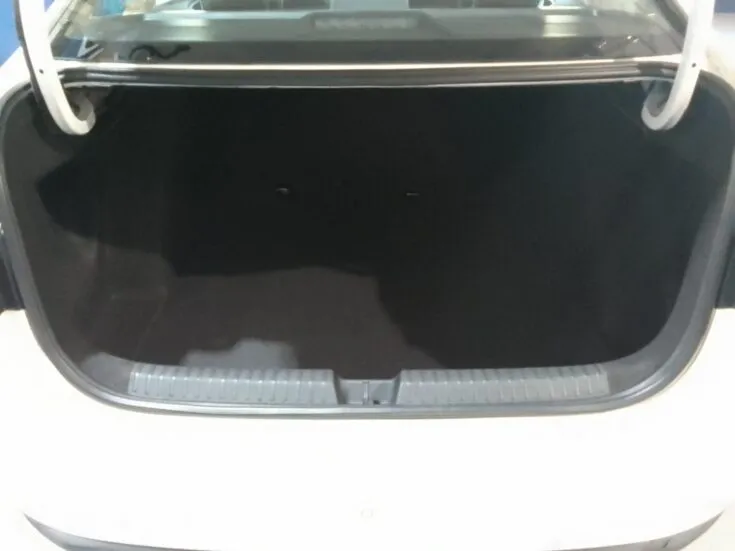 2023 Volkswagen Polo Sedan/1.6I TRENDLINE – Boot / Loadbin