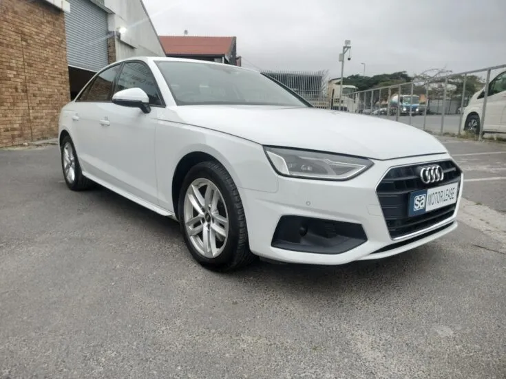 2024 Audi A4/2.0L 35 TFSI S TRONIC 7AT 4X2