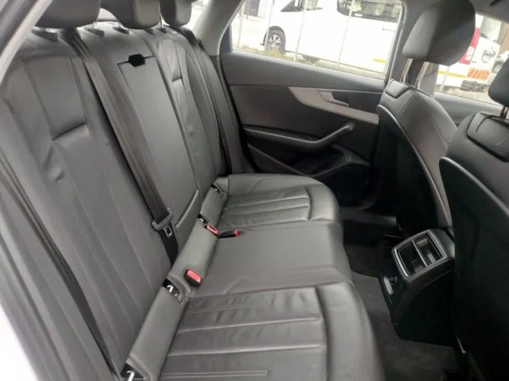 2024 Audi A4/2.0L 35 TFSI S TRONIC 7AT 4X2 – Rear Seats
