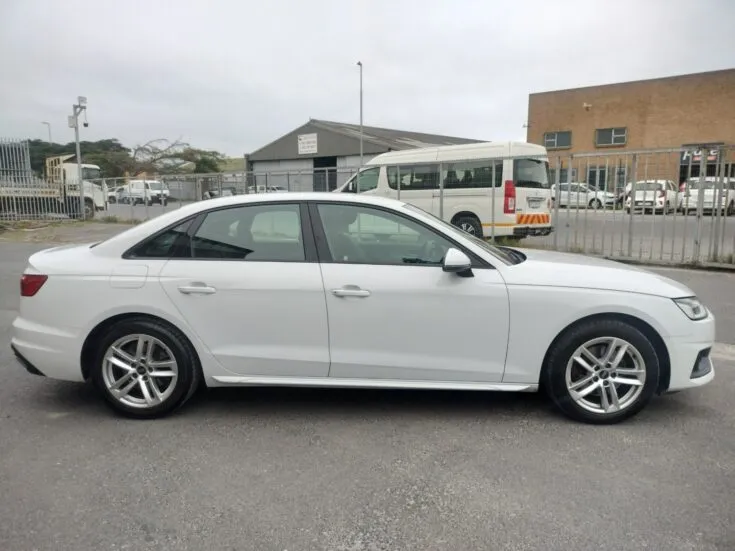 2024 Audi A4/2.0L 35 TFSI S TRONIC 7AT 4X2 – Right Side Photo