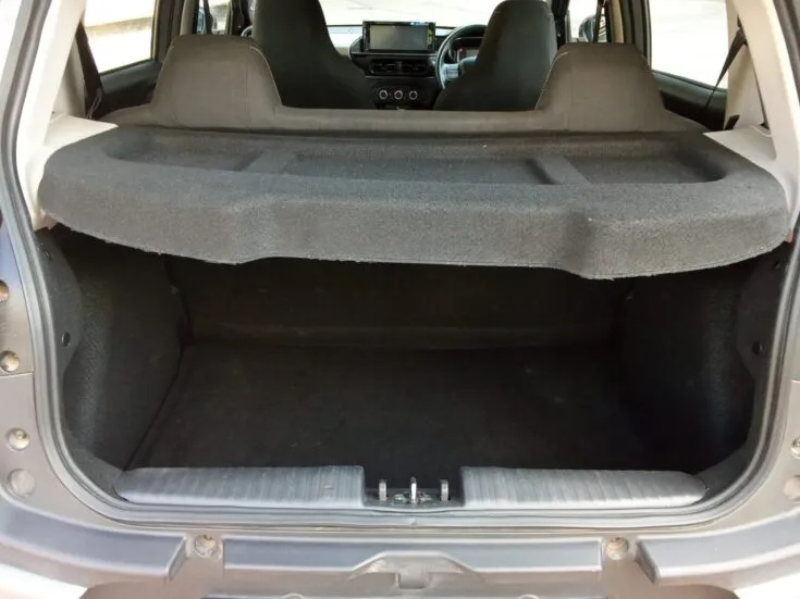 2024 CITROEN C3 FEEL MANUAL – Boot / Loadbin