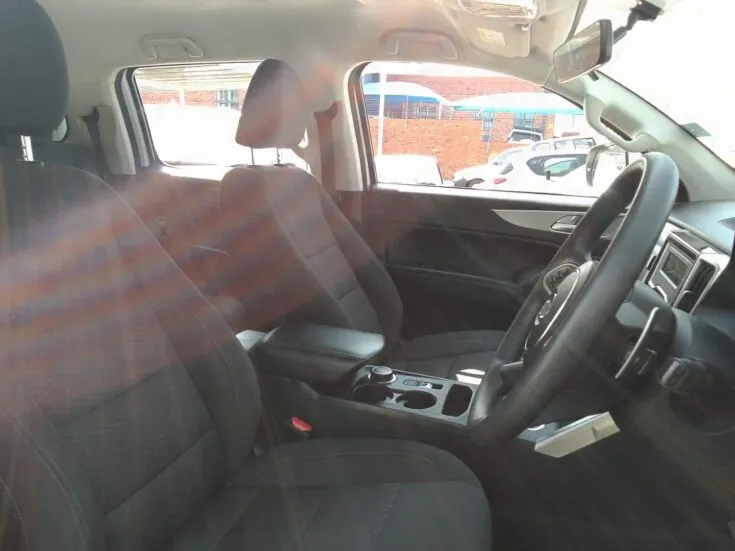 2024 Great Wall P Series Passanger/2.0 TD SX D/CAB 4X2 – Front Seats