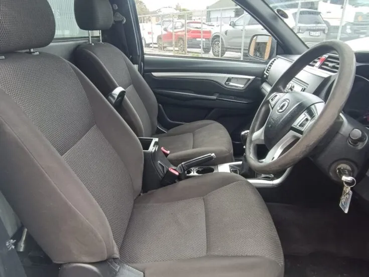2024 Great Wall STEED 5/2.0 S 6MT 2WD – Front Seats