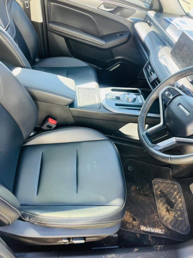 2024 HAVAL H2 JOLION 135 HYBRID DHT LUXURY – Front Seats