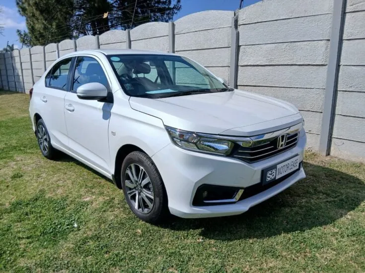 2024 Honda Amaze/1.2 COMFORT CVT – Front Feature Photo