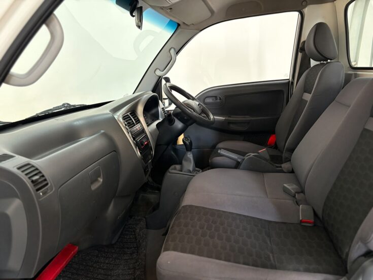 2024 Kia K2700/2.7D WORKHORSE DROPSIDE SEBENZA A/C 5MT – Rear Seats