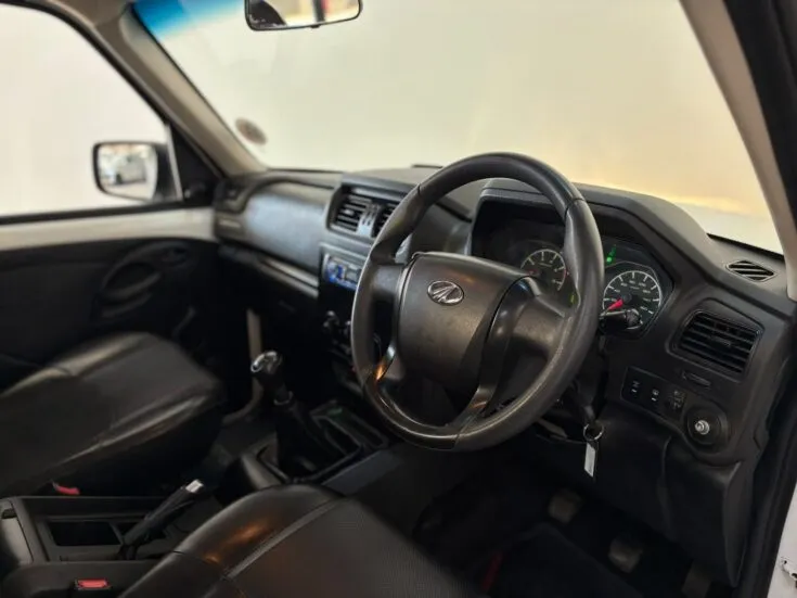 2024 Mahindra PIK-UP SCAB/2.2T S4 6MT 4X2 – Interior