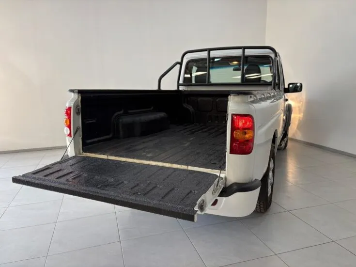 2024 Mahindra PIK-UP SCAB/2.2T S4 6MT 4X2 – Spare Wheel