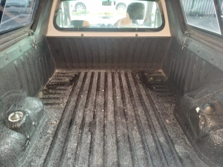 2024 NISSAN NP200 1.6 A/C SAFETY PACK P/U S/C – Boot / Loadbin