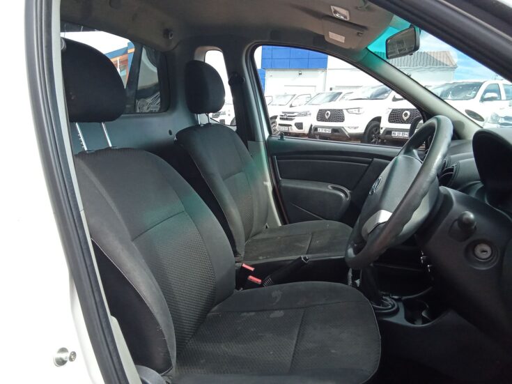2024 NISSAN NP200 1.6 A/C SAFETY PACK P/U S/C – Front Seats