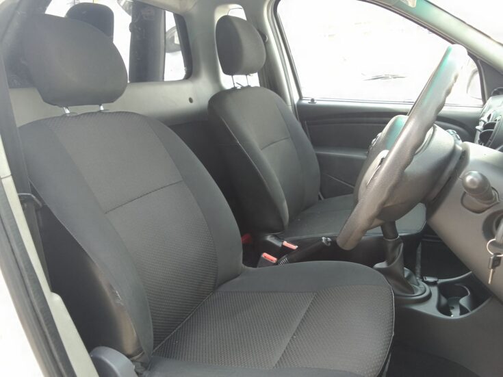 2024 NISSAN NP200 1.6 A/C SAFETY PACK S/C – Front Seats