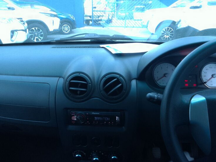 2024 NISSAN NP200 1.6 A/C SAFETY PACK S/C – Interior