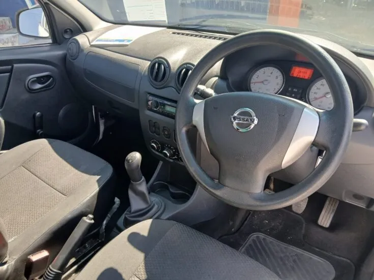 2024 Nissan Np200/1.6 STEALTH LIMITED EDITION – Dashboard