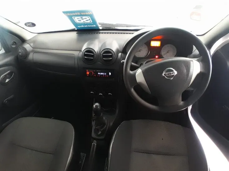 2024 Nissan Np200/1.6 STEALTH LIMITED EDITION – Dashboard