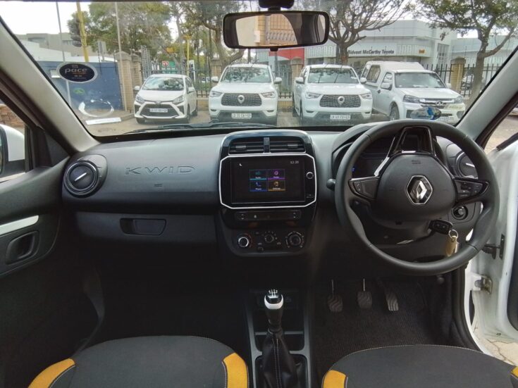 2024 RENAULT KWID 1.0 CLIMBER 5DR – Interior
