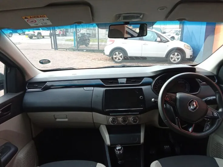 2024 Renault Triber/1.0 EXPRESS LCV – Dashboard