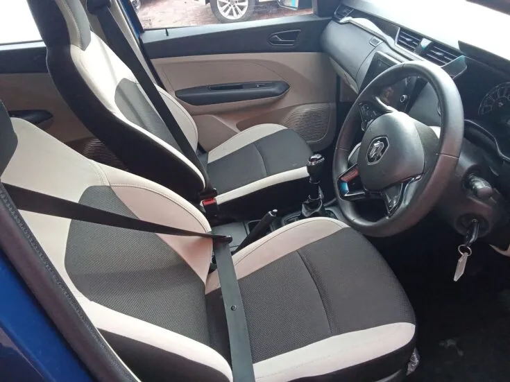 2024 Renault Triber/1.0 EXPRESS LCV – Front Seats