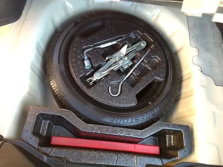 2024 Suzuki CIAZ/1.5 GL AUTO – Spare Wheel