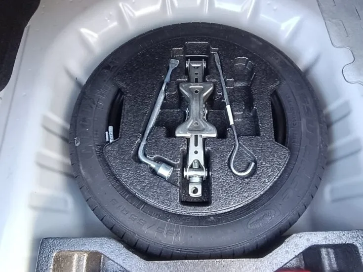 2024 Suzuki CIAZ/1.5 GL AUTO – Spare Wheel