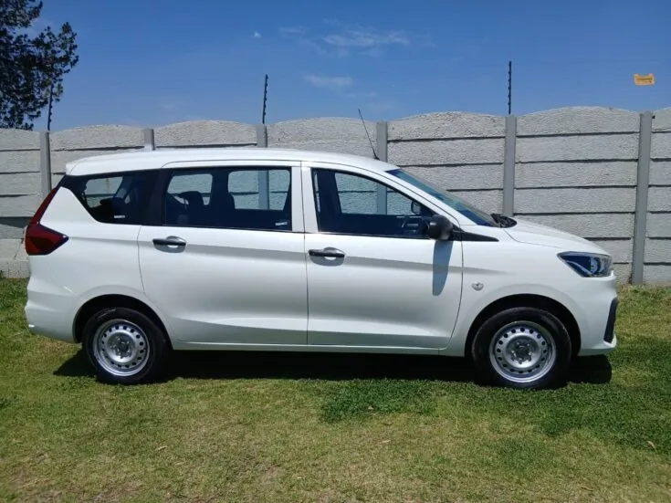 2024 Suzuki Ertiga/1.5 GA – Right Side Photo