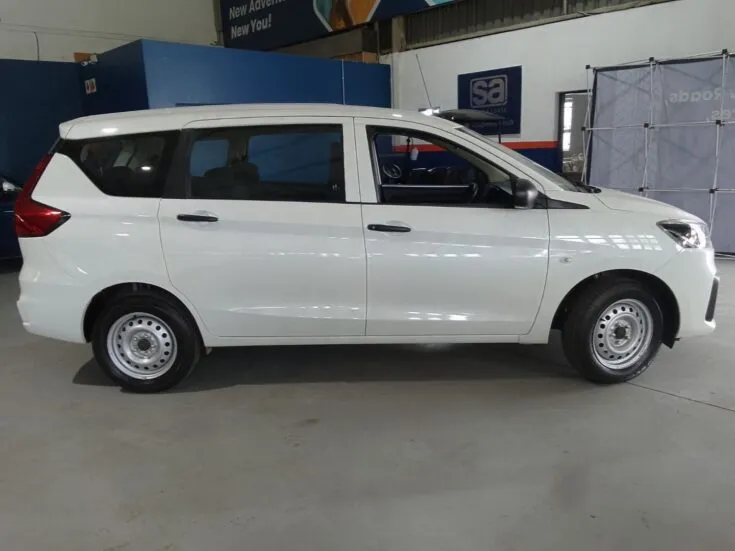 2024 Suzuki Ertiga/1.5 GA – Right Side Photo