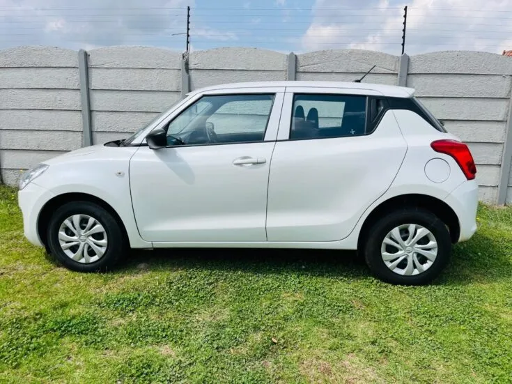 2024 Suzuki SWIFT/1.2 GL MT – Left Side Photo