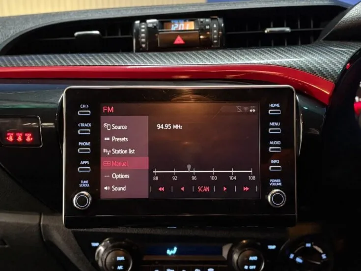2024 Toyota Hilux/2.8GD6 RB RAIDER AT DC – Dashboard